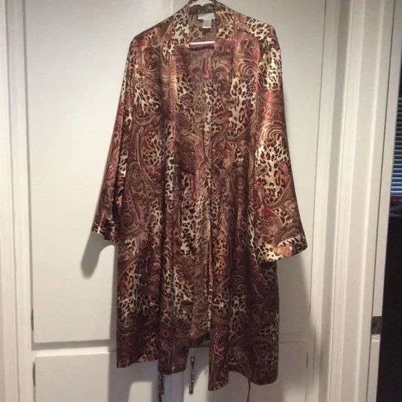Morgan Taylor Intimates 2X Satiny Kimono robe NWOT - Picture 7 of 7